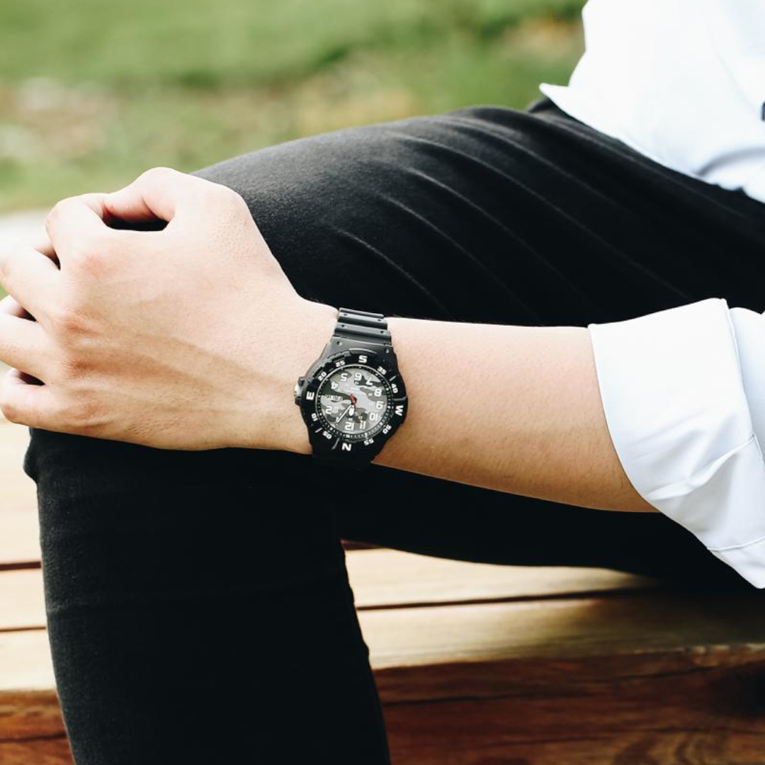 Casio - MRW-220HCM-1BVDF - Azzam Watches