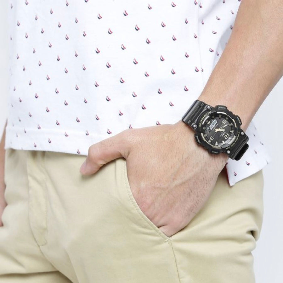 Casio - AQ-S810W-1A3VDF - Azzam Watches