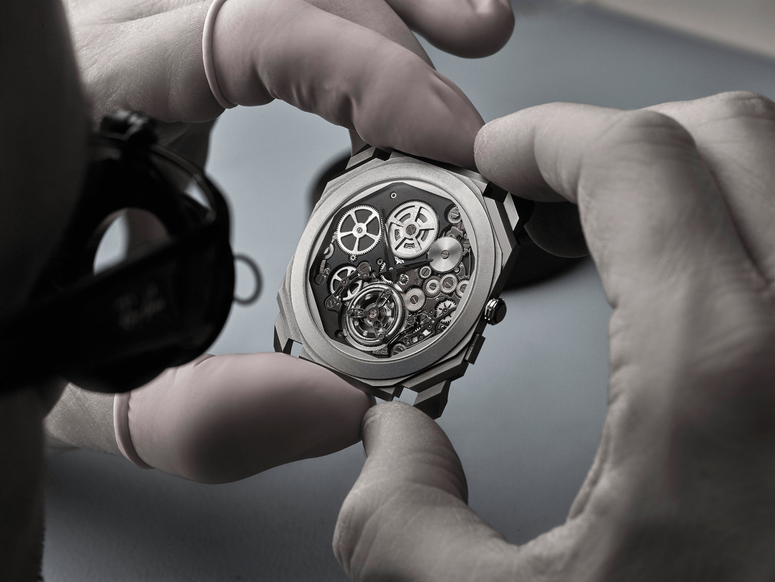 The Expert's Guide to Automatic and Quartz Watches