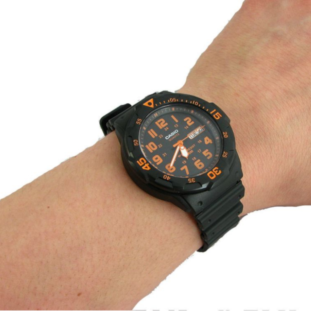 Casio - MRW-200H-4BVDF - Azzam Watches 