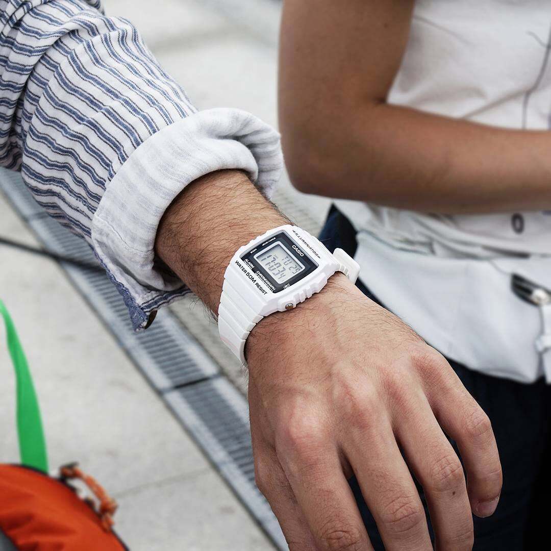 Casio - W-215H-7AVDF