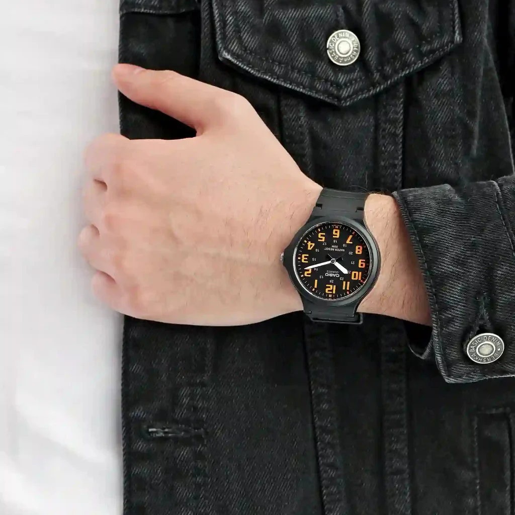 Casio - MW-240-4BVDF