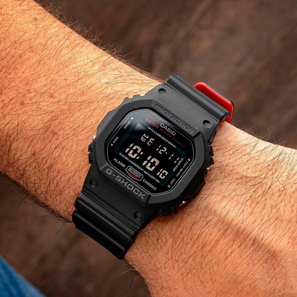 Casio - DW-5600UHR-1DR