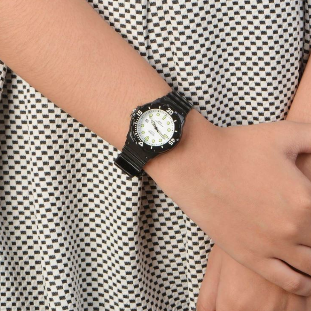 Casio - LRW-200H-7E1VDF - Azzam Watches 