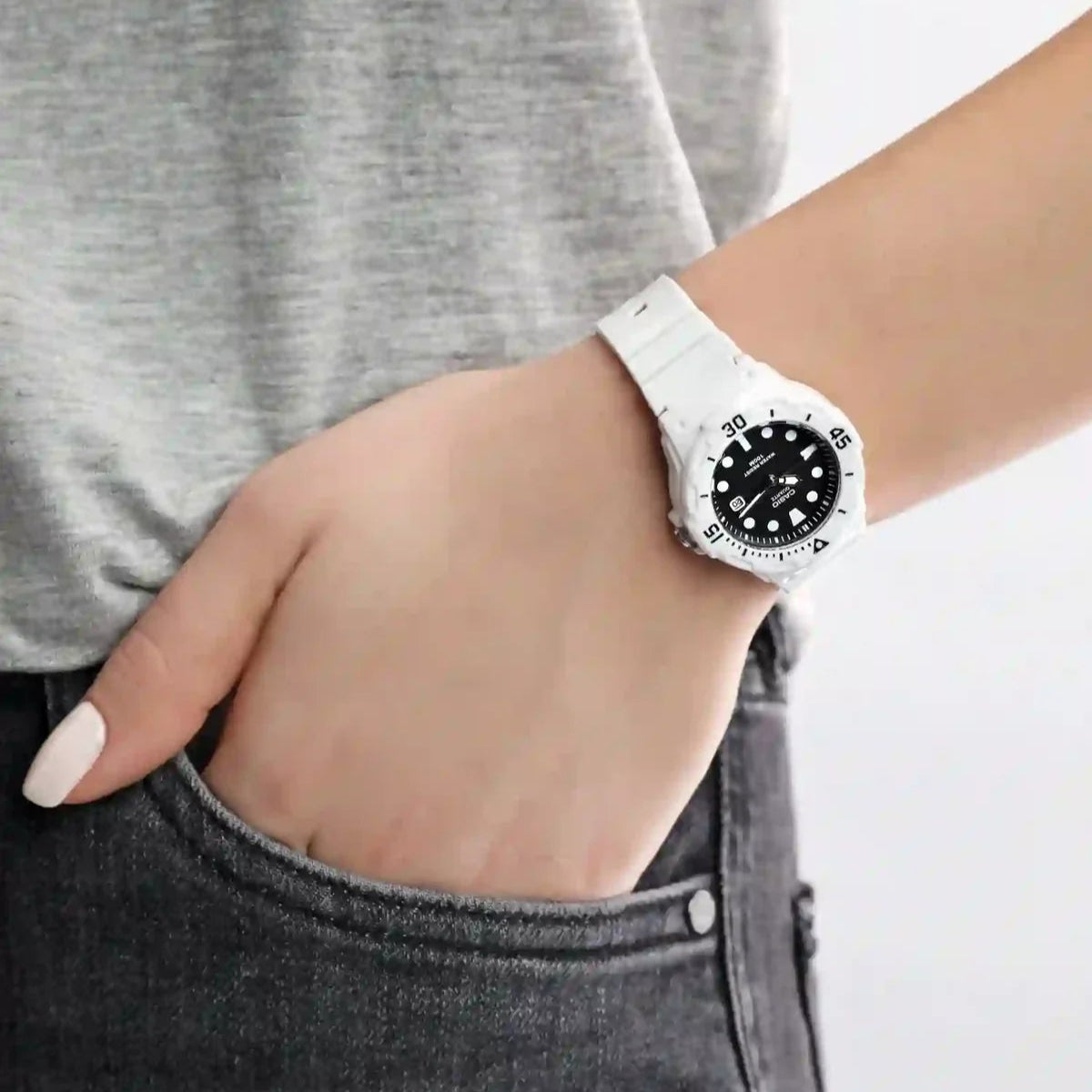 Casio - LRW-200H-1EVDF