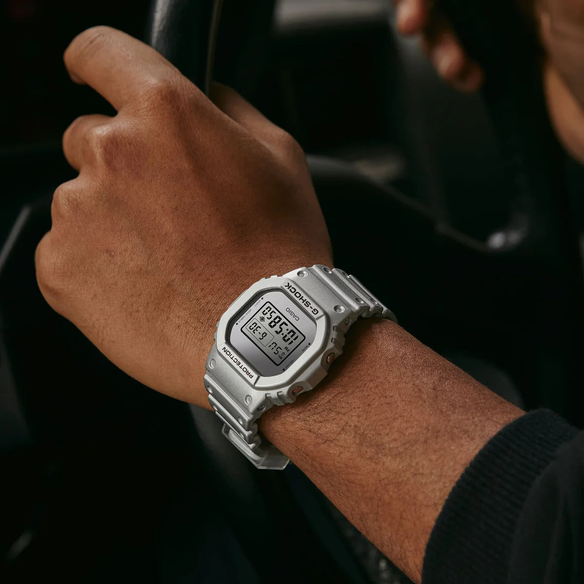 Casio - DW-5600FF-8DR