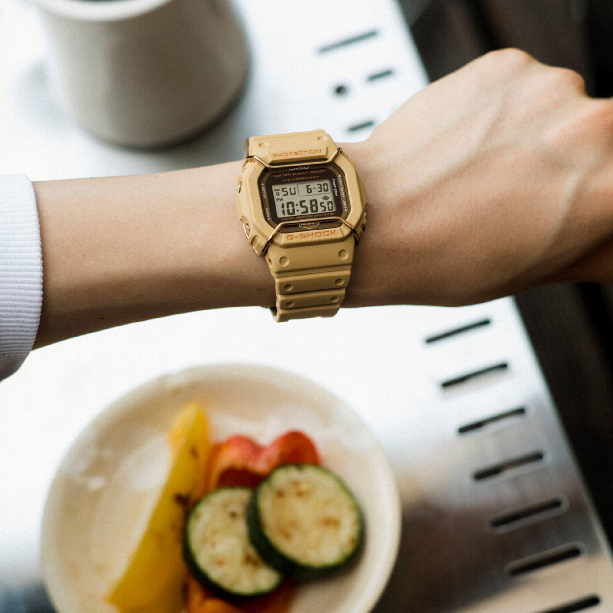 Casio - DW-5600PT-5DR