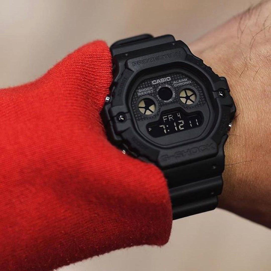 Casio - DW-5900BB-1DR - Azzam Watches 