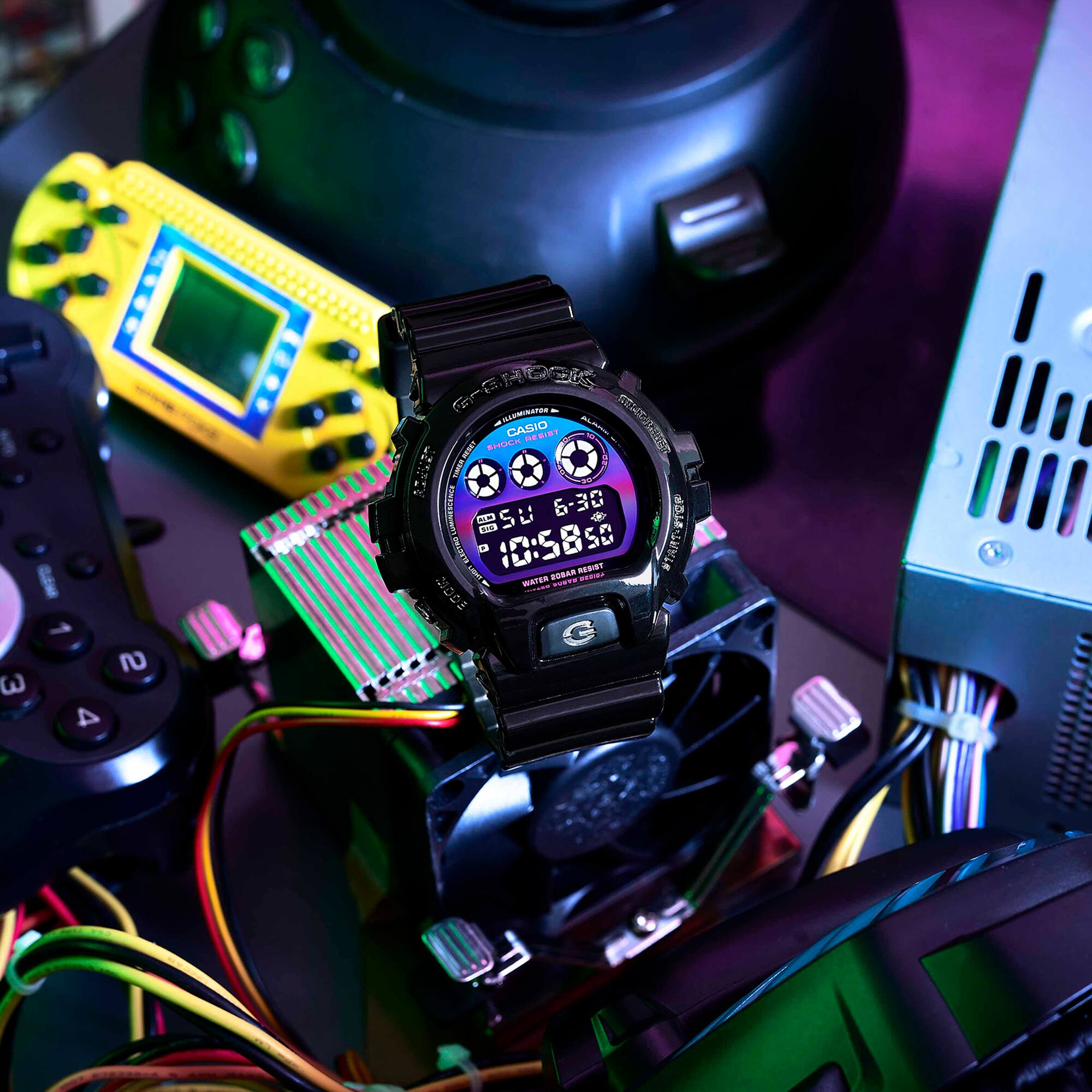 Casio - DW-6900RGB-1DR