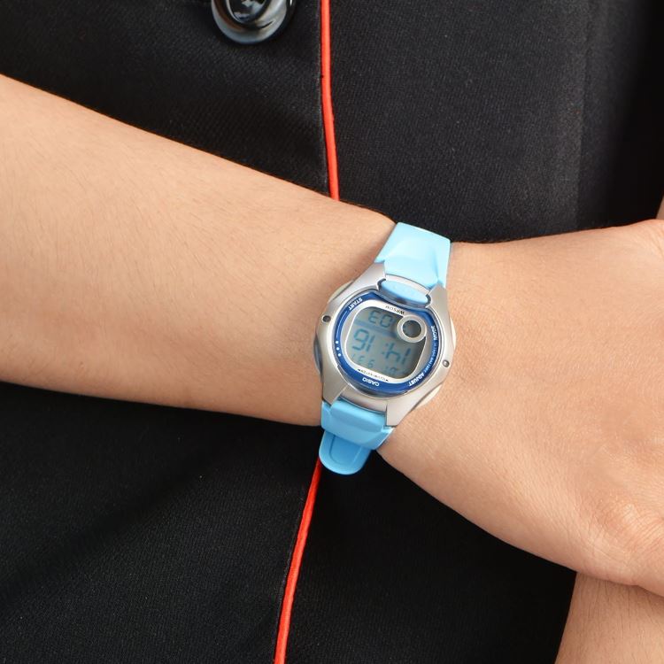 Casio - LW-200-2BVDF