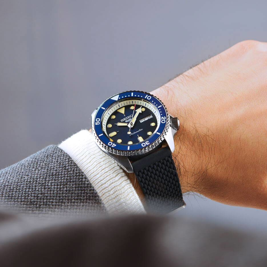SEIKO - SRPD71K2 - Azzam Watches 