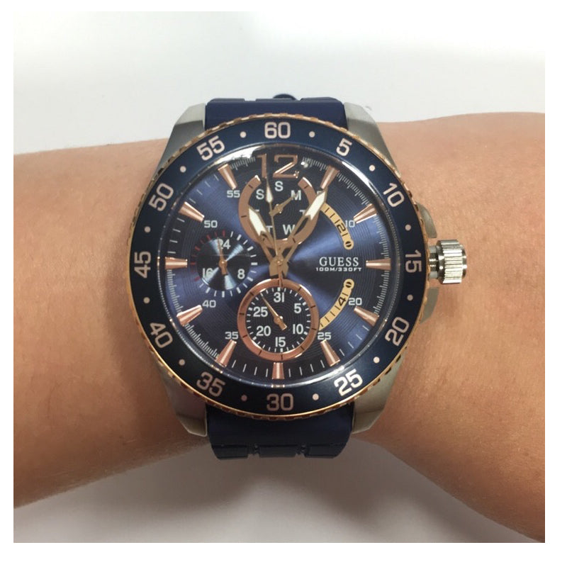 Guess - W0798G2 - Azzam Watches 