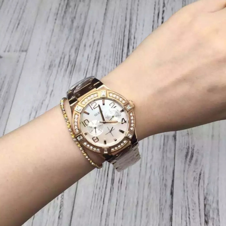 Guess - W0290L2