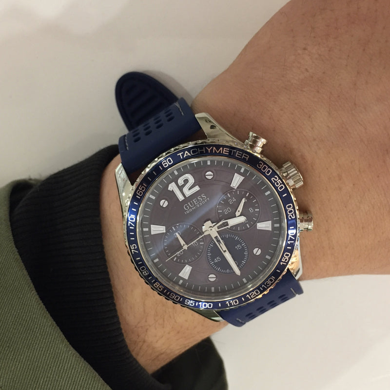 Guess - W0971G2 - Azzam Watches 