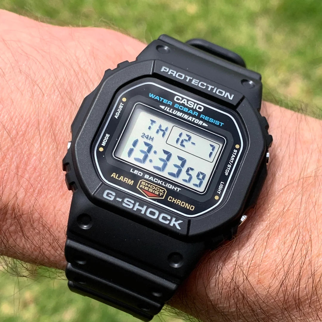 Casio - DW-5600UE-1DR