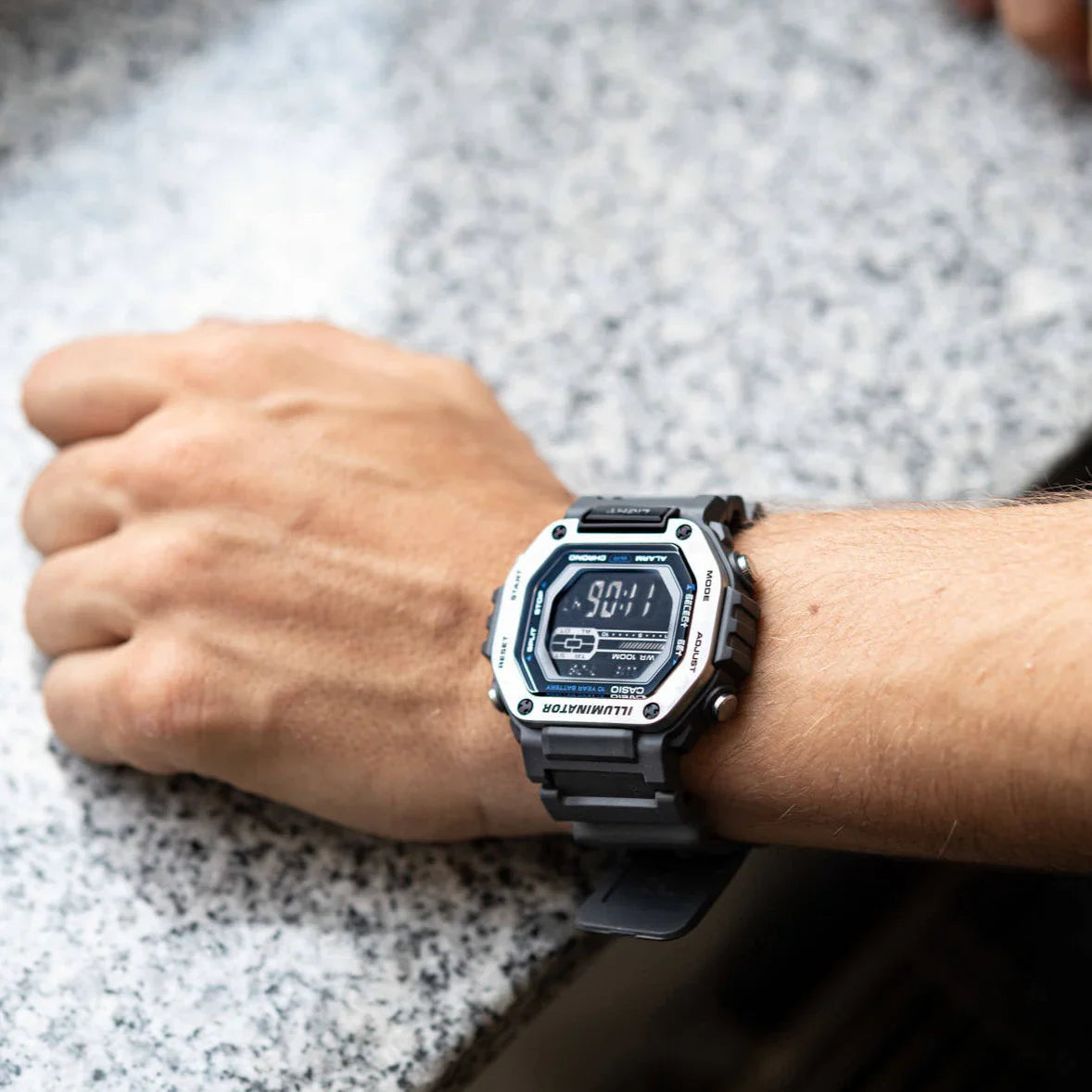 Casio - MWD-110H-8BVDF