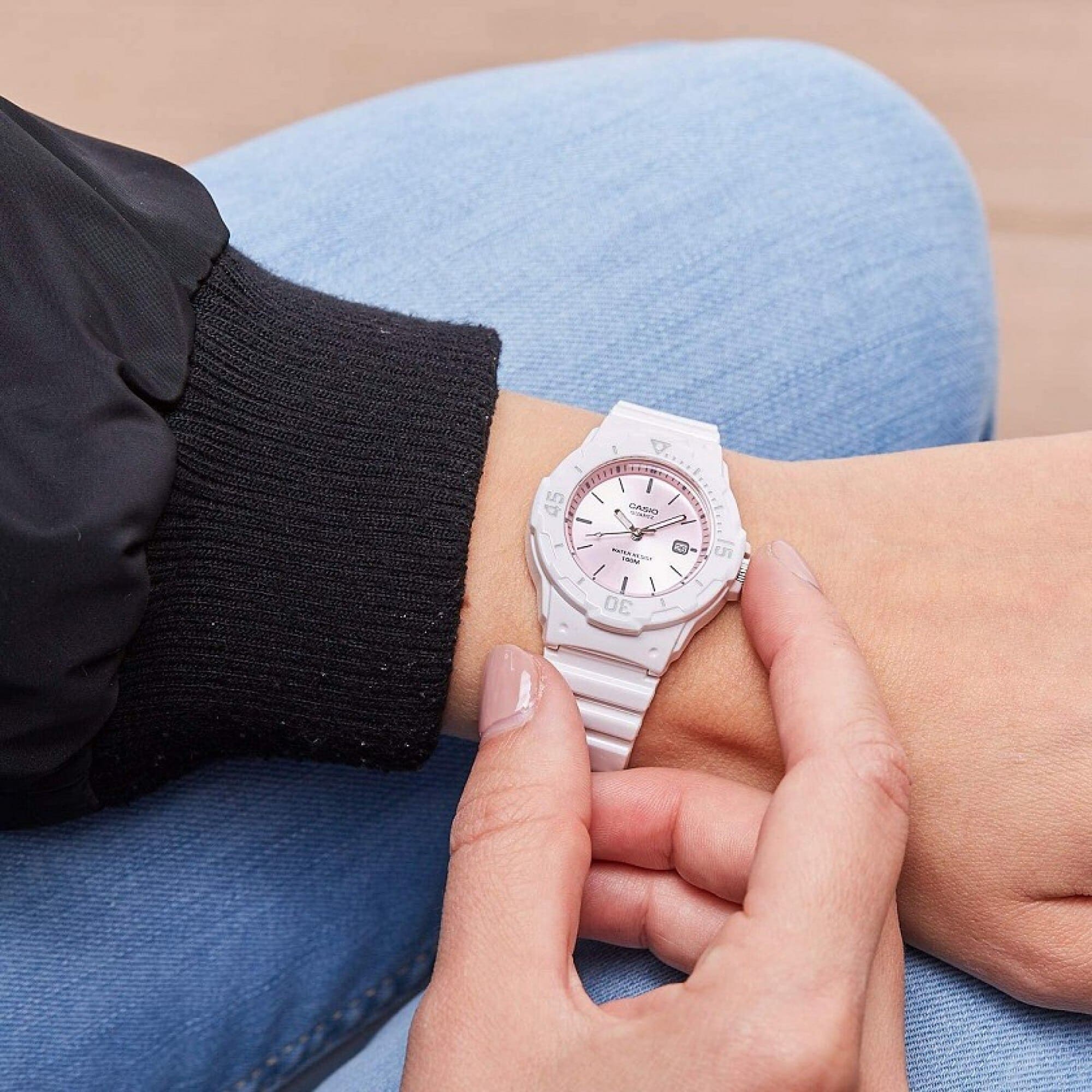 Casio - LRW-200H-4E3VDF